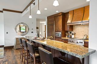Arrowleaf Lodge at Deer Valley Resort - Three Bedroom Residence #203 condo - 3