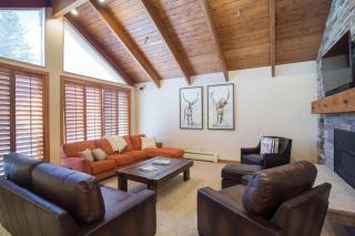 Pinnacle at Deer Valley Resort - Four Bedroom Condo with Hot Tub #1065 condo - 0