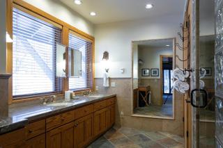 Pinnacle at Deer Valley Resort - Four Bedroom Condo with Hot Tub #1065 condo - 2