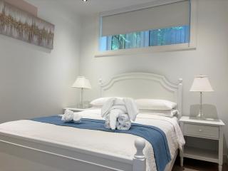 Brand New Family Suite with Parking near UBC - 7