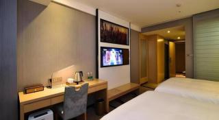 Lavande Hotel Wuhan East Lake Xudong Metro Station - 3