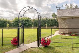Ribblesdale Cottage in Acres of Countryside - 6