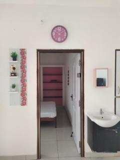 DREAMY cosy Stay 8bhk, 6 mins to Whitetown & Beach - PLATINUM - 3