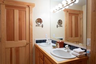Bristlecone at Deer Valley Resort - Three Bedroom Condo with Hot Tub #101 condo - 3