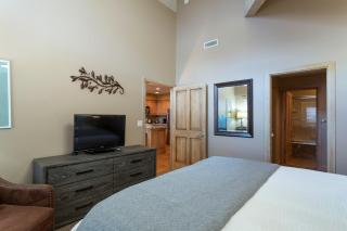 Royal Plaza at Deer Valley Resort - One Bedroom Condo #404 condo - 3
