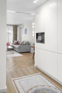 Black Tower Premium Apartment, City View and New Euro Renovation - 7
