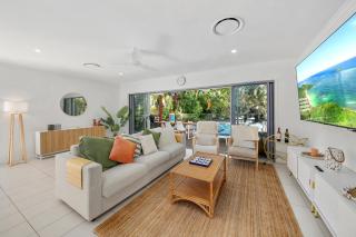 Golden Beach Oasis - Sleeps 12 - 7