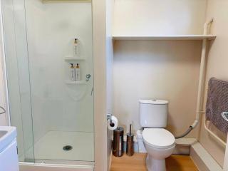 2 bedrooms, start your journey - 3