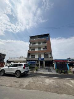 Radiant Blu Hotel - 7