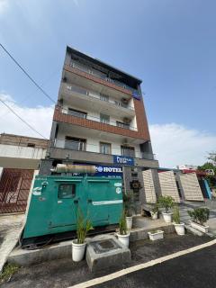 Radiant Blu Hotel - 8