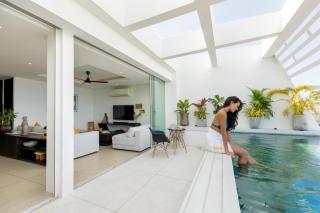 STUNNING SEA VIEW VILLA with private salt water infinity pool - 8