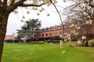 Mercure Hull Grange Park Hotel - 8