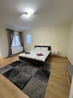 Central 2 bedroom house - 2