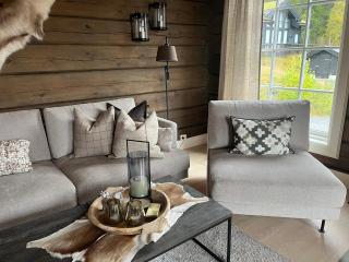 Ornenipa Lodge - stor flott hytte med 6 sov og 2 bad - 6