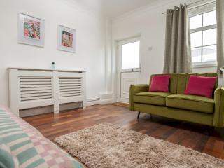 Pass the Keys Cosy Liverpool Home. WiFi Parking Nr Alder Hey - 6