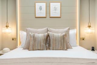 Elements Suites - 8