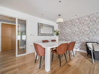 Pass the Keys Stylish Luxury Flat in Prestigious St Johns Wood - 6