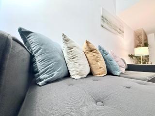 LivWithUs - 2 BR in Marina View Tower B - 2