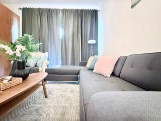 LivWithUs - 2 BR in Marina View Tower B - 6