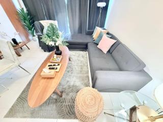 LivWithUs - 2 BR in Marina View Tower B - 3