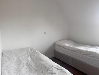 2 Bedroom Apartment in Mill Hill - 3