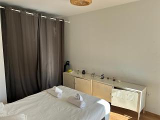 Cosy T2 à 3min de la gare - Parking souterrain Gratuit & Privé - Paris & Disneyland 25min - 1