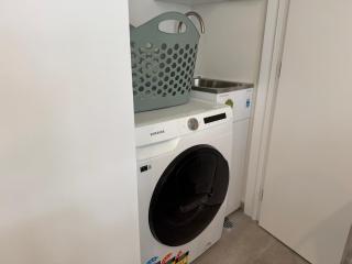 1 min Walk to Town Hall, Heart of the City, Free car park - 1