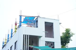 The Last Stop Backpackers Hostel - 4