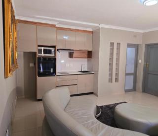 Sandown Suites and Conference Centre - 9