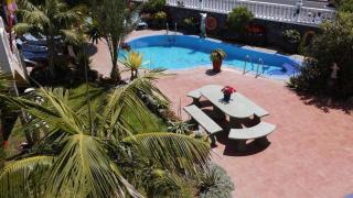 El Mdano Apartment with Stunning Pool Views - 9