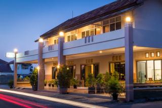Hotel Ledetadu - Kupang - 8
