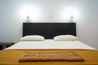 Hotel Ledetadu - Kupang - 0