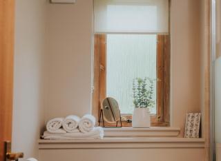 Spacious Flat with Parking Great Inverness Base - 1
