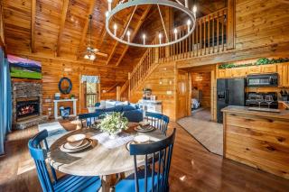 Blackberry Cobbler - Private Fall Escape, Hot Tub, Scenic Views, Dogs - 8