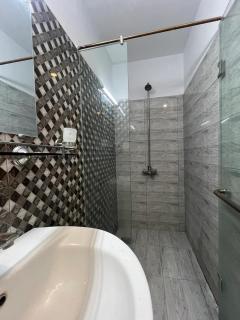 Luxury Loft Living Sleek, Modern and Central 2BR - 4