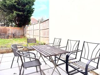 Entire New 4 Bed House Southampton 10 Guests - 9
