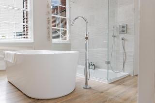 Stylish 5-Bed Townhouse in Prime Leamington Spa - 9