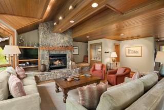 Premier Ski In, Ski Out 3 Bedroom Colorado Vacation Rental Steps From The Ski Slopes With Hot Tub And Pool - 9