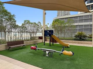 FIRST CLASS 1BR Iconic Burj Khalifa View - 5