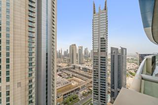 FIRST CLASS 1BR Iconic Burj Khalifa View - 4