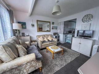 Lovely Seaside Chalet, Close To Hemsby Beach Ref 83073S - 3