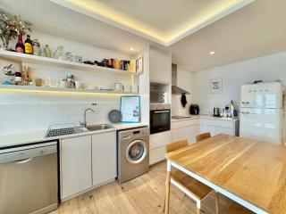 Farmstyle Chic Designer Apartment - 6