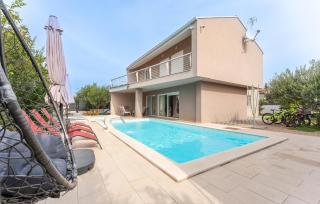 5 Bedroom Amazing Home In Kakma - 0