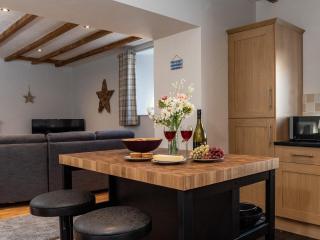 Gemstone Cottage - 3