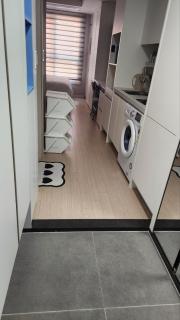 5 minutes on foot from Shingil Station and Yeongdeungpo Station - 2