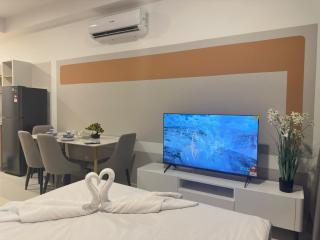 Luxury KLCC view couple suite 3002B at KLCC - 8