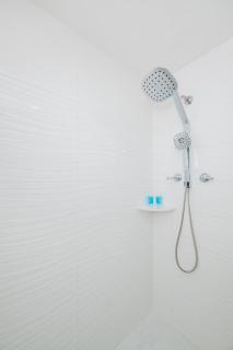 Hollywood Beachfront 2-Bedroom Condo with Ocean Views - 3