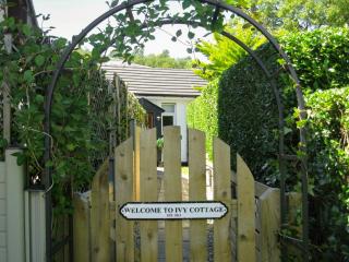 Ivy Cottage - 8