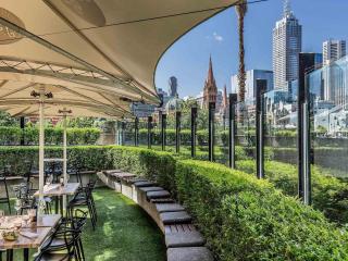 Quay West Suites Melbourne - 5