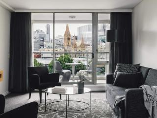 Quay West Suites Melbourne - 2